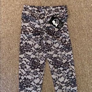 Celestial bodiez booty scrunch lace leggings